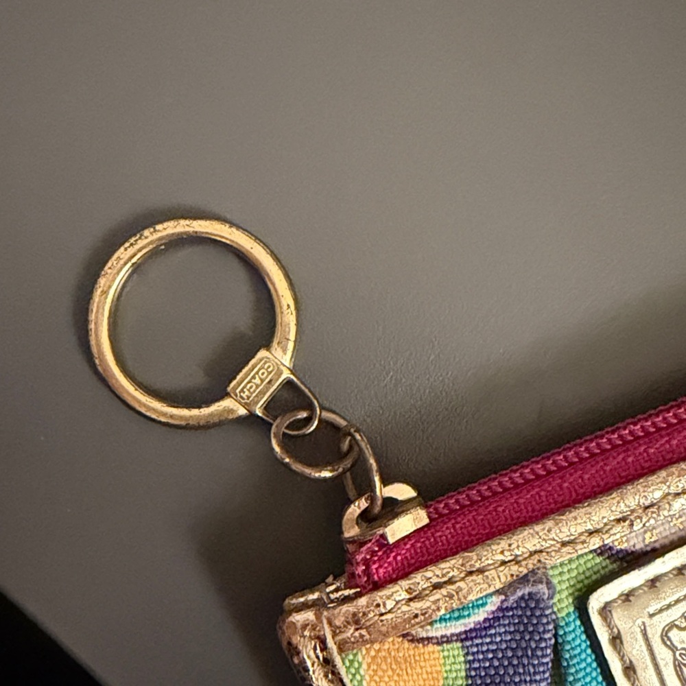 Authentic coach poppy Keychain Wallet - Picture 5 of 5